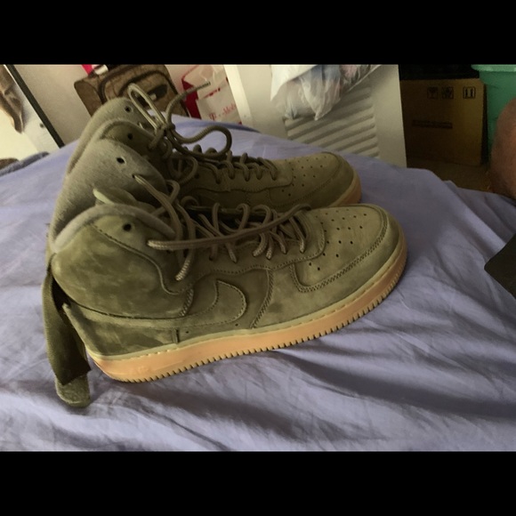 Nike high top air forces. - Picture 2 of 4